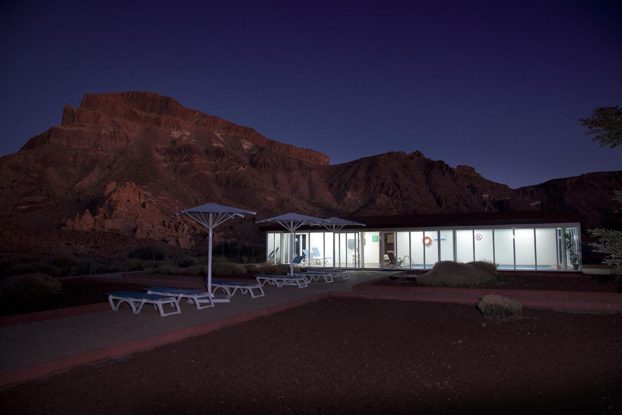 Parador De Las Canadas Del Teide Ла Оротава Екстериор снимка