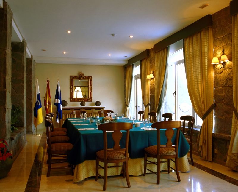 Parador De Las Canadas Del Teide Ла Оротава Екстериор снимка